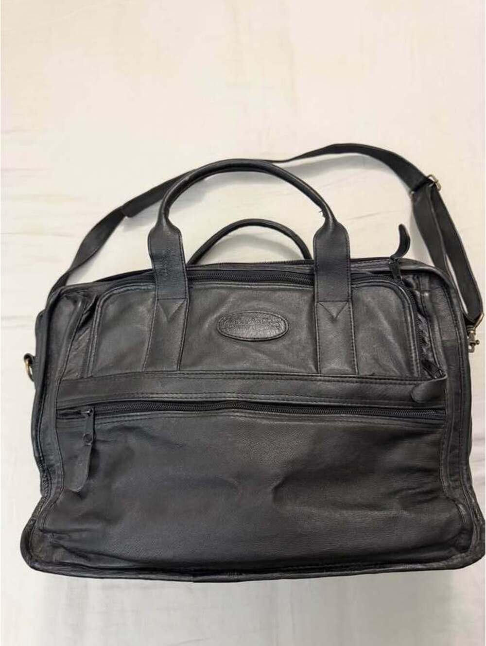 Vintage Bugatti Black Leather Briefcase Laptop Bag Used Good
$60